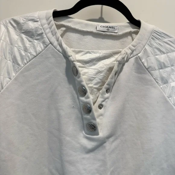 Chanel jacket henley, women's size M with defect - Picture 3 of 9